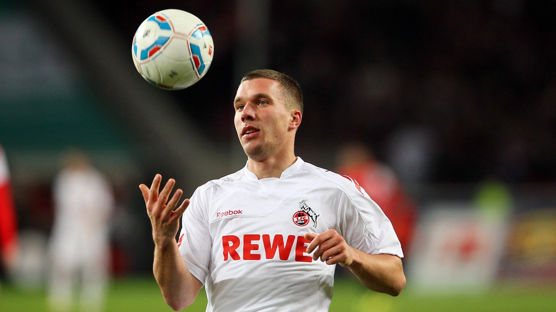 猎鹰之弓，穆古鲁扎爆冷力克劲敌，高光时刻点燃全场，猎鹰之弓！穆古鲁扎爆冷力克劲敌，高光时刻点燃全场